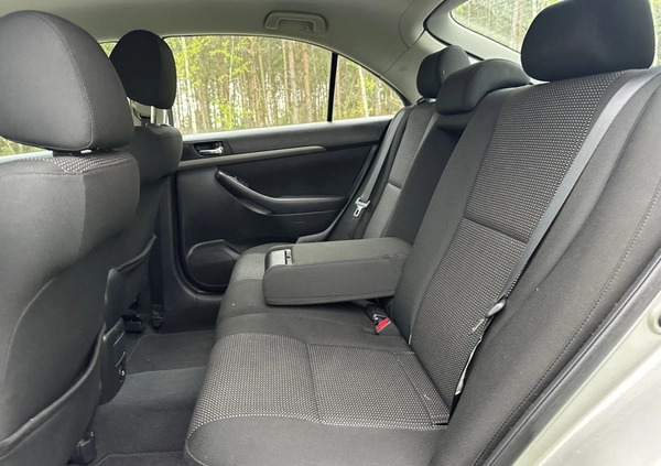 Toyota Avensis cena 19500 przebieg: 83282, rok produkcji 2007 z Mirsk małe 742